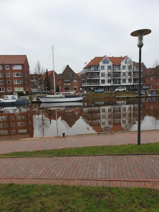 Maje Am Alten Binnenhafen Emden Esterno foto