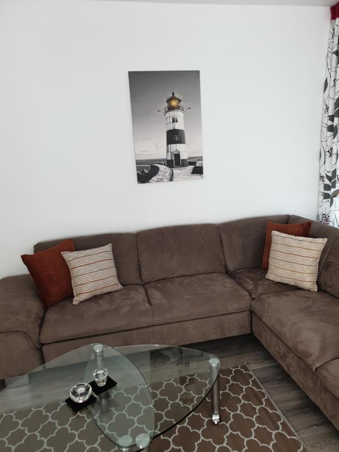 Maje Am Alten Binnenhafen Emden Esterno foto